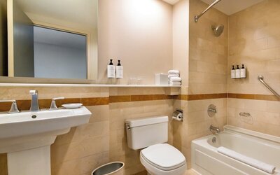 InterContinental Chicago Magnificent Mile by IHG