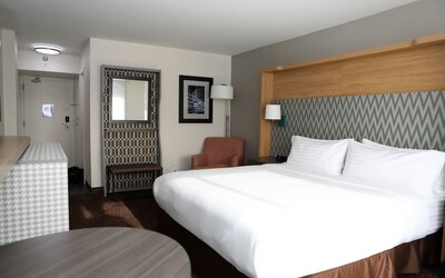 Holiday Inn Chicago O'Hare Area by IHG