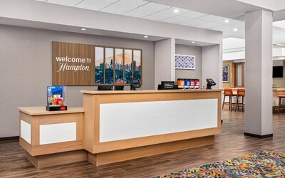 Hampton Inn Chicago North-Loyola Station