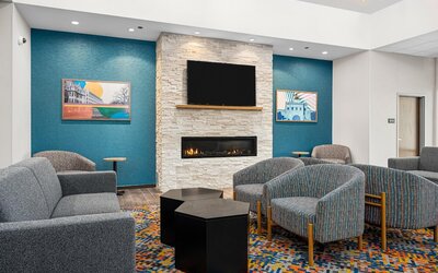 Hampton Inn Chicago North-Loyola Station