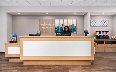 Hampton Inn Chicago North-Loyola Station