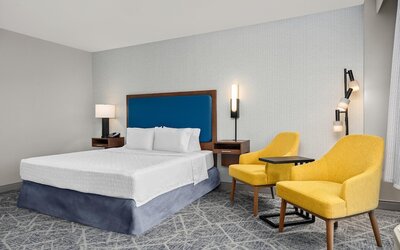 Hampton Inn Chicago North-Loyola Station
