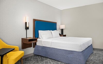 Hampton Inn Chicago North-Loyola Station