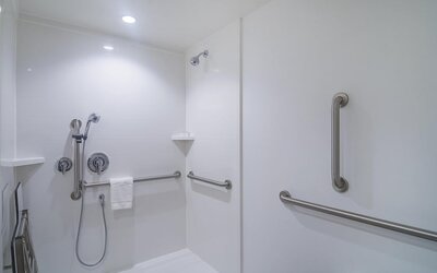 Hampton Inn Chicago North-Loyola Station