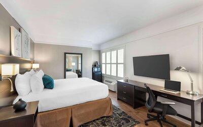 Best Western Plus Hawthorne Terrace Hotel