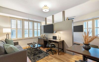 Best Western Plus Hawthorne Terrace Hotel