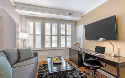 Best Western Plus Hawthorne Terrace Hotel
