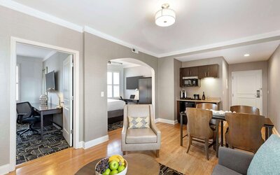 Best Western Plus Hawthorne Terrace Hotel