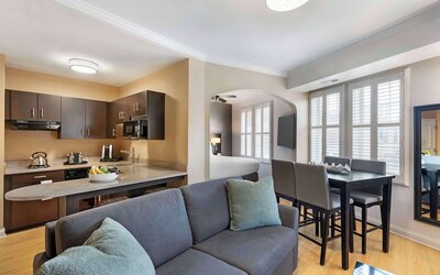 Best Western Plus Hawthorne Terrace Hotel