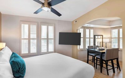 Best Western Plus Hawthorne Terrace Hotel
