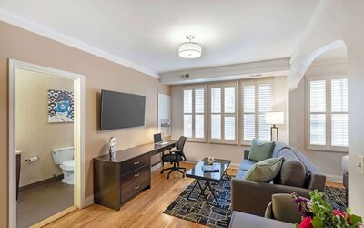 Best Western Plus Hawthorne Terrace Hotel