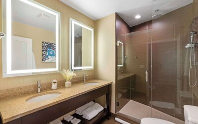 Best Western Plus Hawthorne Terrace Hotel