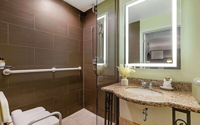 Best Western Plus Hawthorne Terrace Hotel