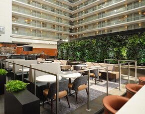 Embassy Suites by Hilton Chicago Downtown Magnificent Mile