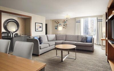 Embassy Suites by Hilton Chicago Downtown Magnificent Mile