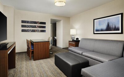 Embassy Suites by Hilton Chicago Downtown Magnificent Mile