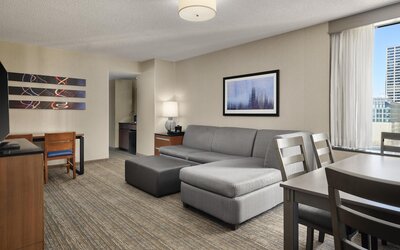 Embassy Suites by Hilton Chicago Downtown Magnificent Mile
