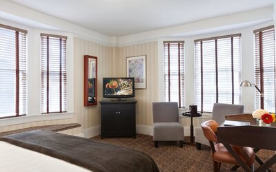Executive Hotel Vintage Court