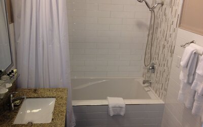 Executive Hotel Vintage Court