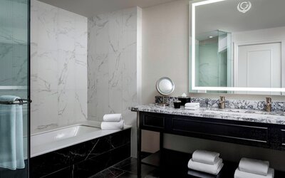 The Gwen, a Luxury Collection Hotel, Michigan Avenue Chicago