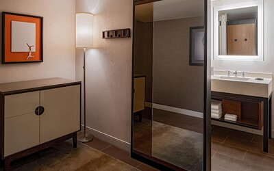 Club Room, 2 Double Beds (Regency Club Breakfast)