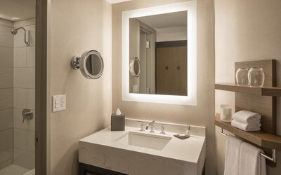Club Room, 2 Double Beds (Regency Club Breakfast)