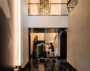 LondonHouse Chicago, Curio Collection by Hilton
