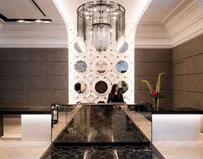 LondonHouse Chicago, Curio Collection by Hilton