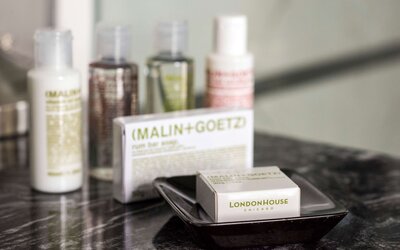 LondonHouse Chicago, Curio Collection by Hilton