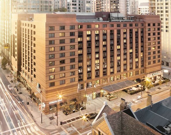 Embassy Suites by Hilton Chicago Downtown River North