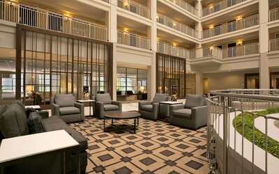 Embassy Suites by Hilton Chicago Downtown River North