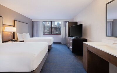 Embassy Suites by Hilton Chicago Downtown River North
