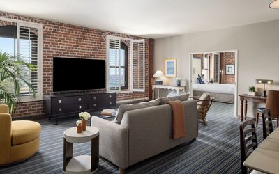 Argonaut Hotel