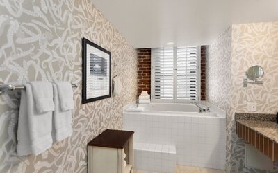 Argonaut Hotel