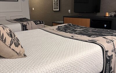 Cow Hollow Inn & Suites