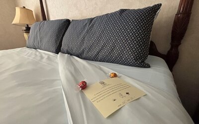 Cow Hollow Inn & Suites