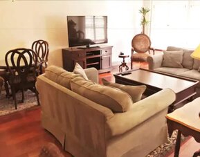 Cow Hollow Inn & Suites