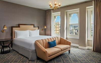 Hotel Adagio, Autograph Collection