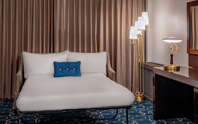 Hotel Adagio, Autograph Collection