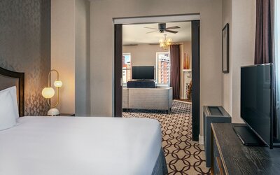 Hotel Adagio, Autograph Collection