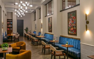 Hotel Adagio, Autograph Collection