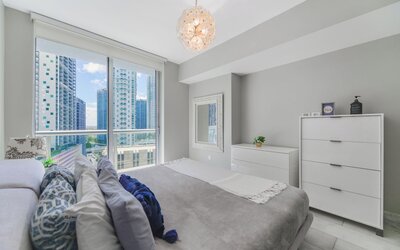 Amazing Condos at Icon Brickell With Pool