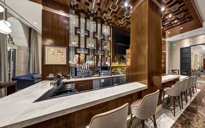 Hotel Adagio, Autograph Collection