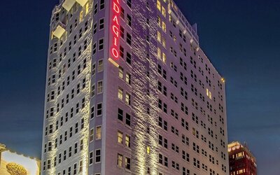 Hotel Adagio, Autograph Collection