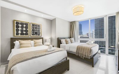 Amazing Condos at Icon Brickell With Pool