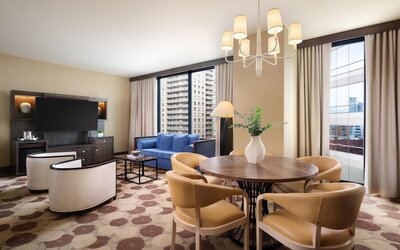 The Royal Sonesta Chicago River North