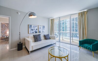 Amazing Condos at Icon Brickell With Pool