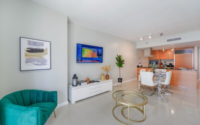 Amazing Condos at Icon Brickell With Pool