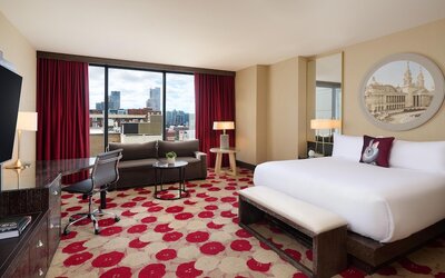 The Royal Sonesta Chicago River North