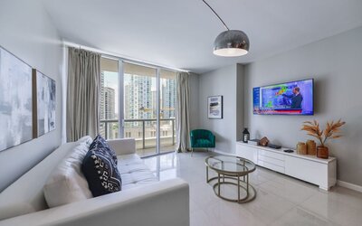 Amazing Condos at Icon Brickell With Pool